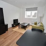 公寓 Modern 1 Bedroom In Morley With Parking *