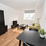 公寓 Modern 1 Bedroom In Morley With Parking