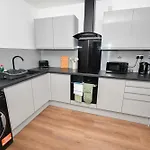 Modern 1 Bedroom In Morley With Parking 公寓 利兹