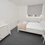 公寓 Modern 1 Bedroom In Morley With Parking *