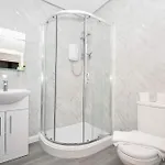 Modern 1 Bedroom In Morley With Parking 公寓
