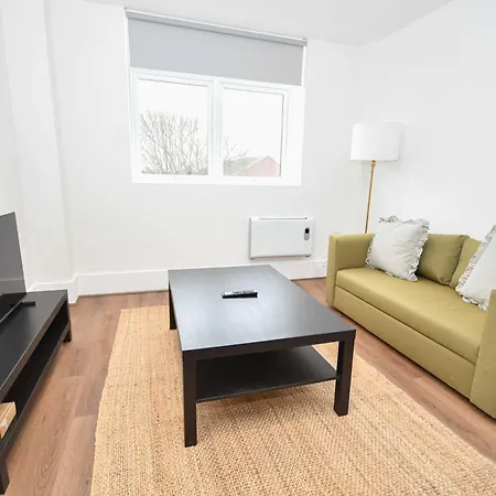 Modern 1 Bedroom In Morley With Parking *