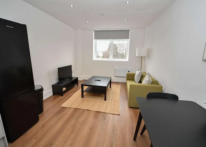 Modern 1 Bedroom In Morley With Parking * Leeds (West Yorkshire)