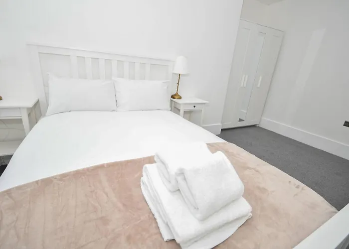 Modern 1 Bedroom In Morley With Parking Apartamento